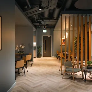 Luxury 2 Bed Cherrywood 18 Apartment